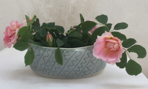 Skål med blomster